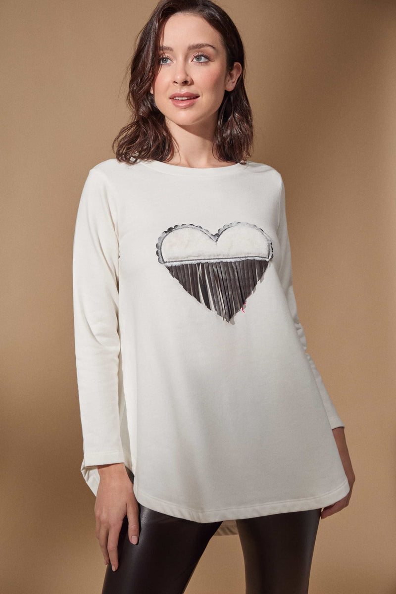 Camiseta blanca bordado corazon de flecos Lolitas - lolitasyl.com
