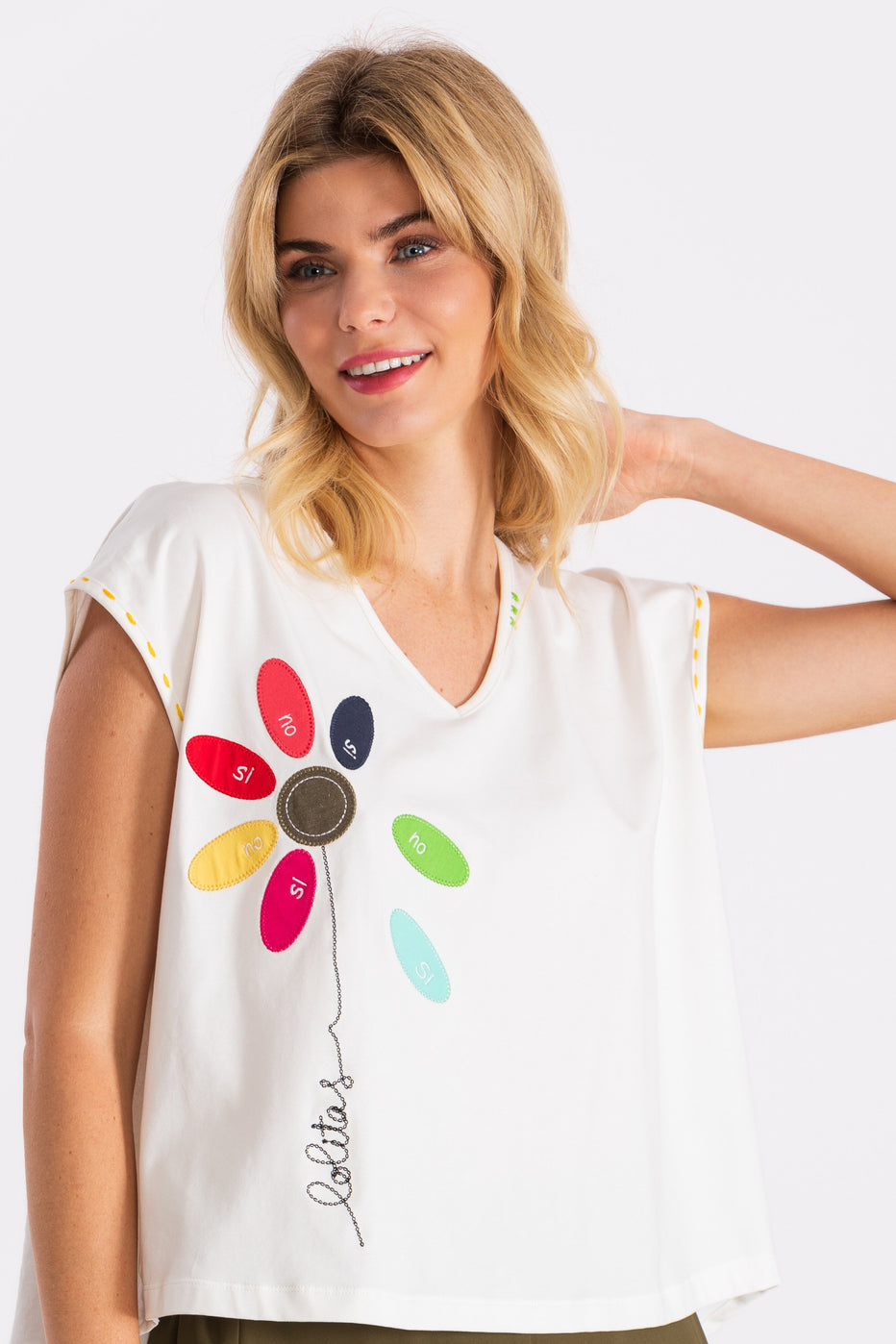 Camiseta blanca bordado flor multicolor si no LolitasyL - lolitasyl.com