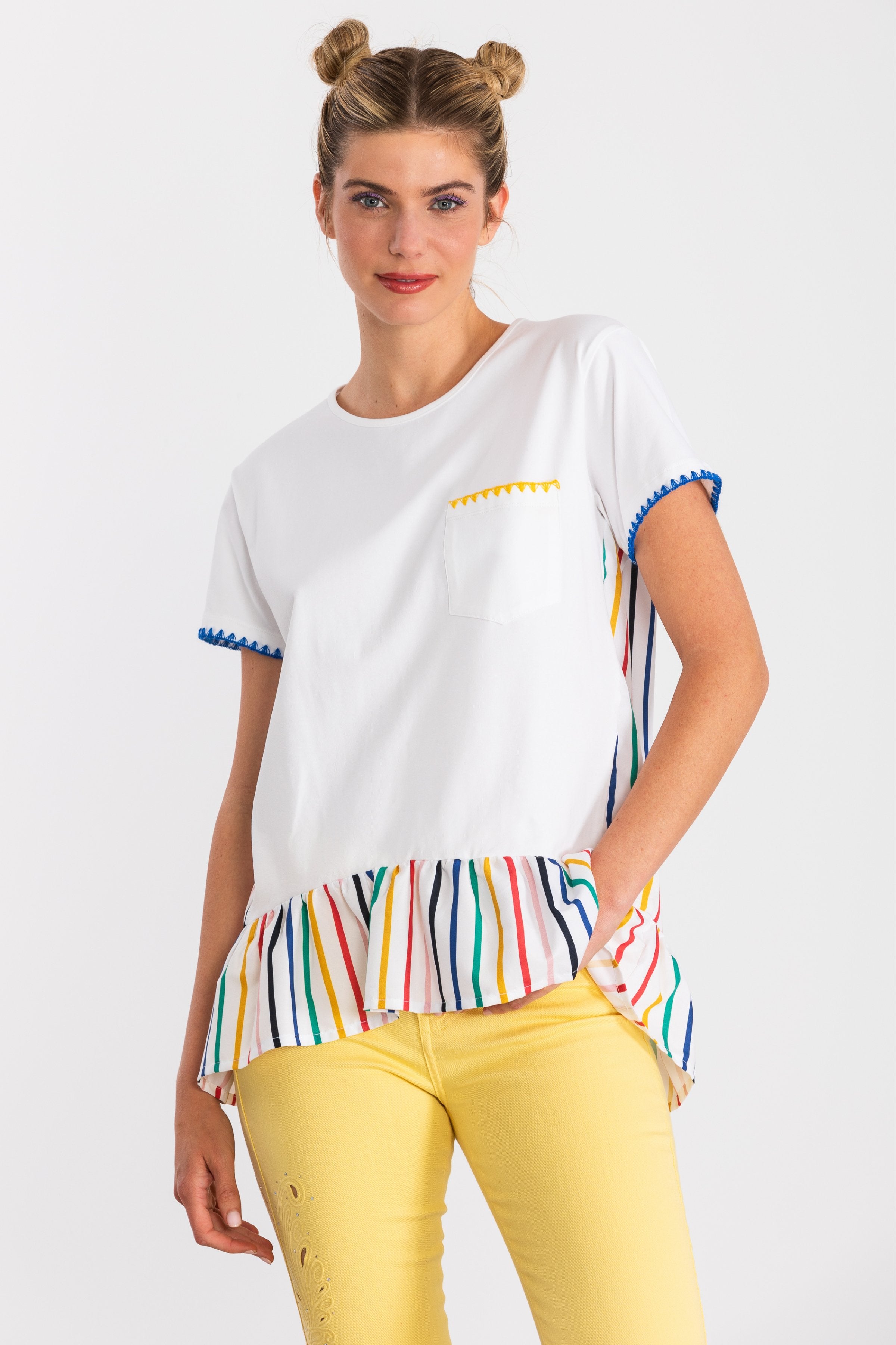Camiseta blanca con espalda en rayas multicolor LolitasyL - lolitasyl.com
