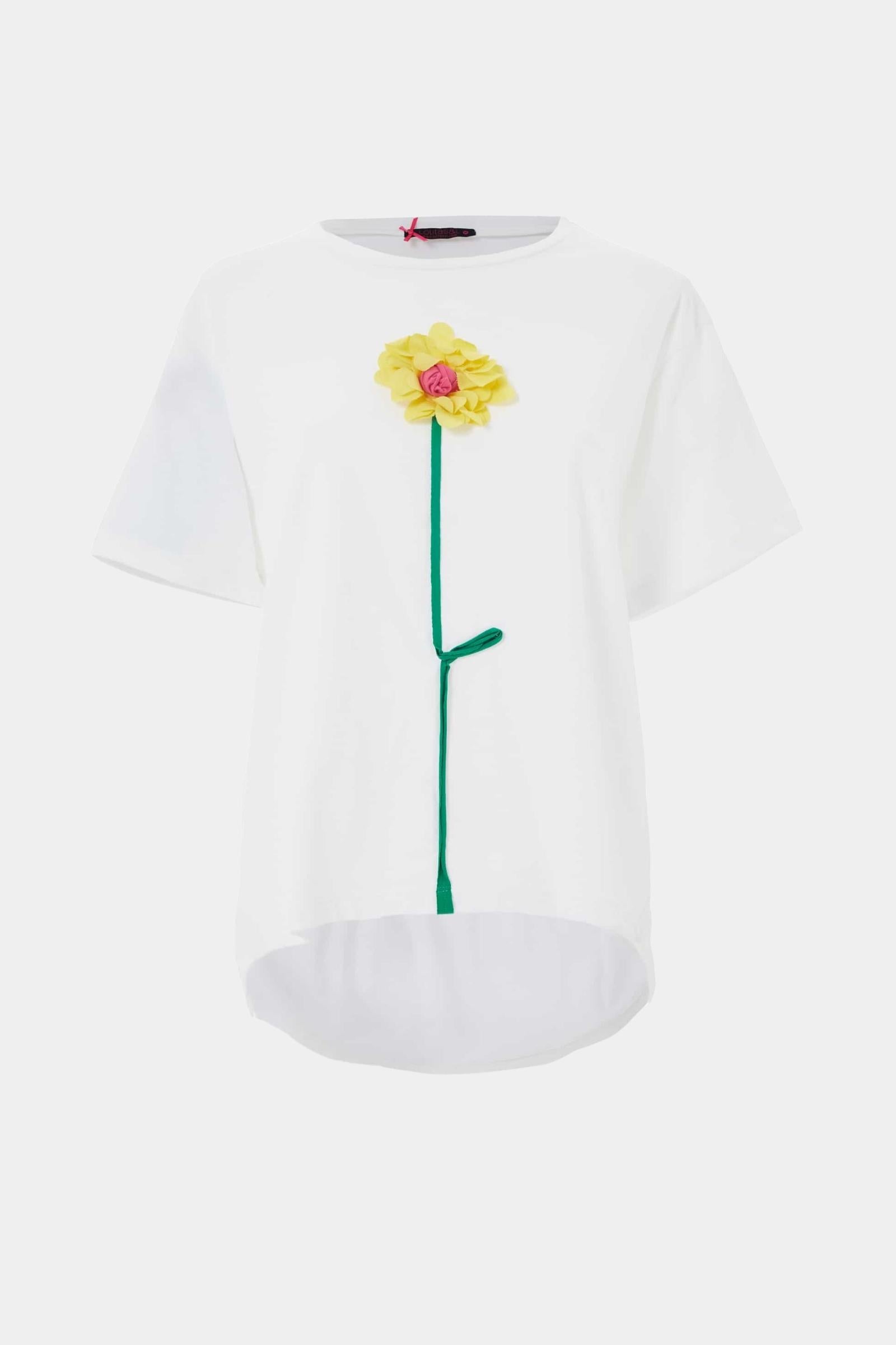 Camiseta blanca con flor bordada y abertura en espalda - lolitasyl.com