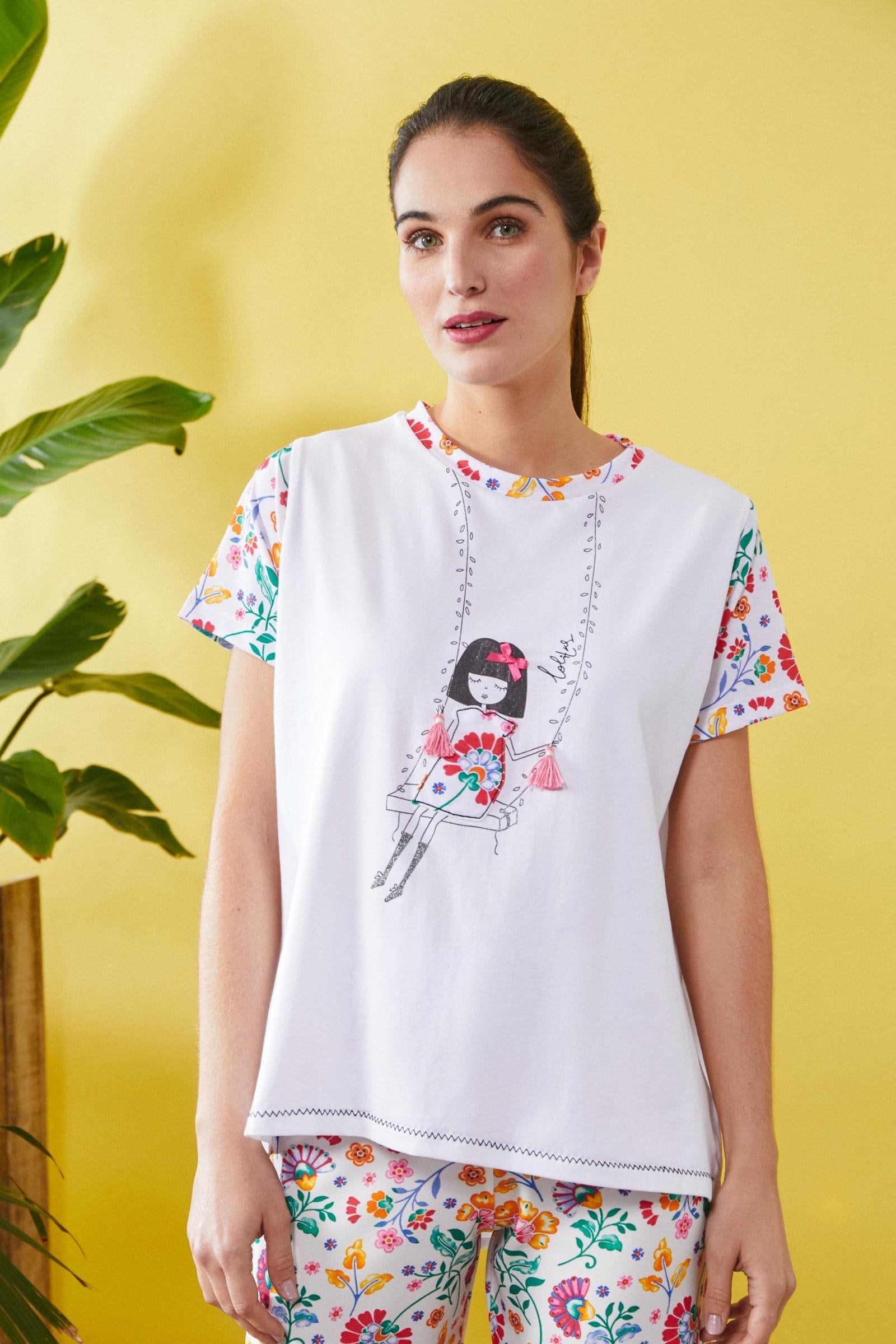 Camiseta blanca estampado columpio con mangas flores - lolitasyl.com