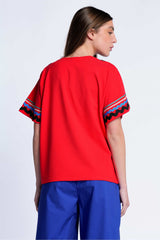 Camiseta roja algodon adorno picunela en escote pico Lolitas&L - lolitasyl.com