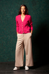 Chaqueta corta de punto fucsia con ochos botones LolitasyL - lolitasyl.com
