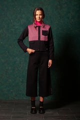 Chaqueta negra ajustada con estampado asimetrico fucsia LolitasyL - lolitasyl.com