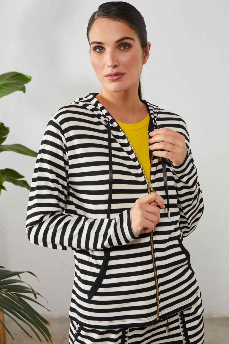 Chaqueta rayas blanco y negro cremallera