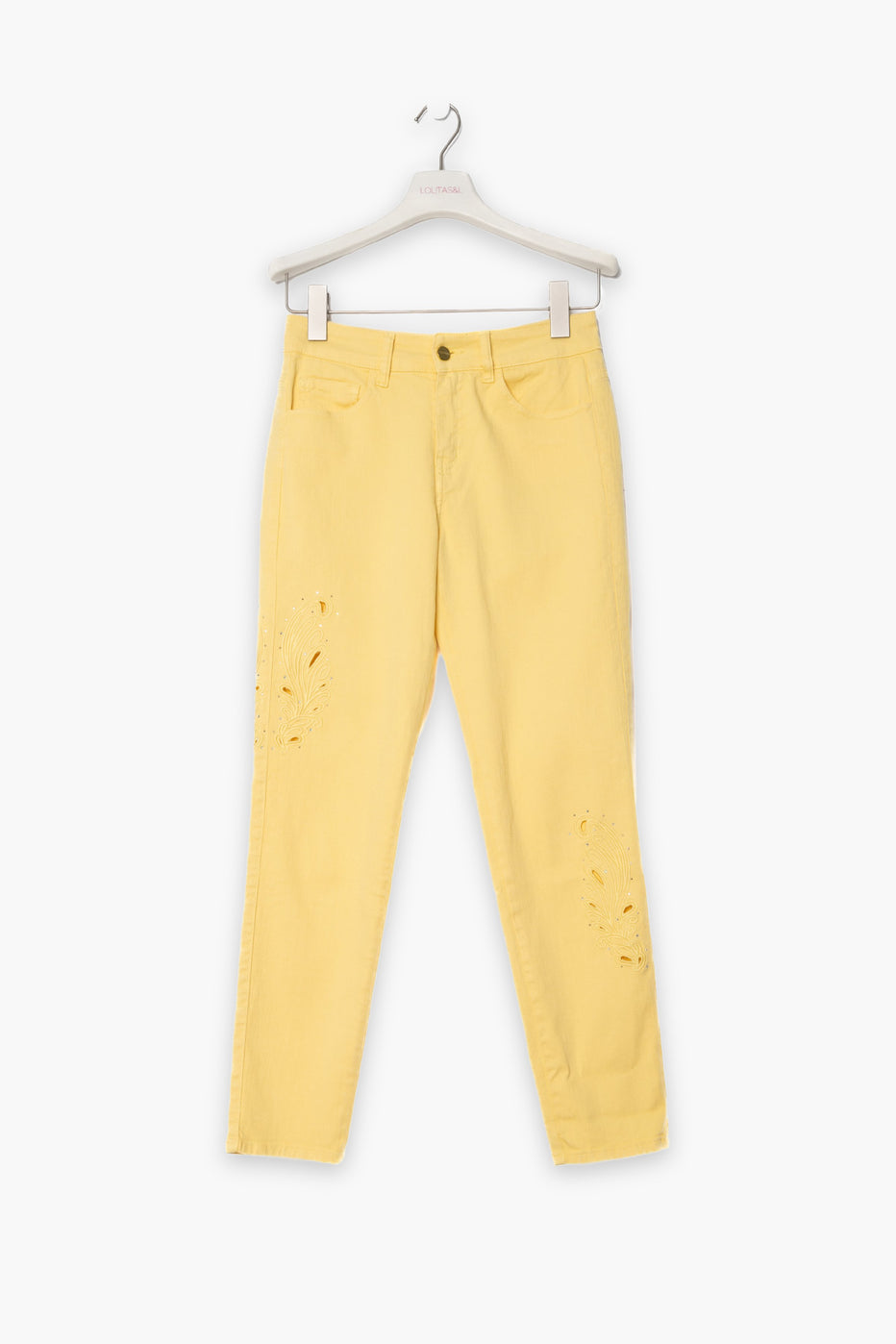 Pantalón amarillo pitillo cinco bolsillos con bordado calado LolitasyL - lolitasyl.com