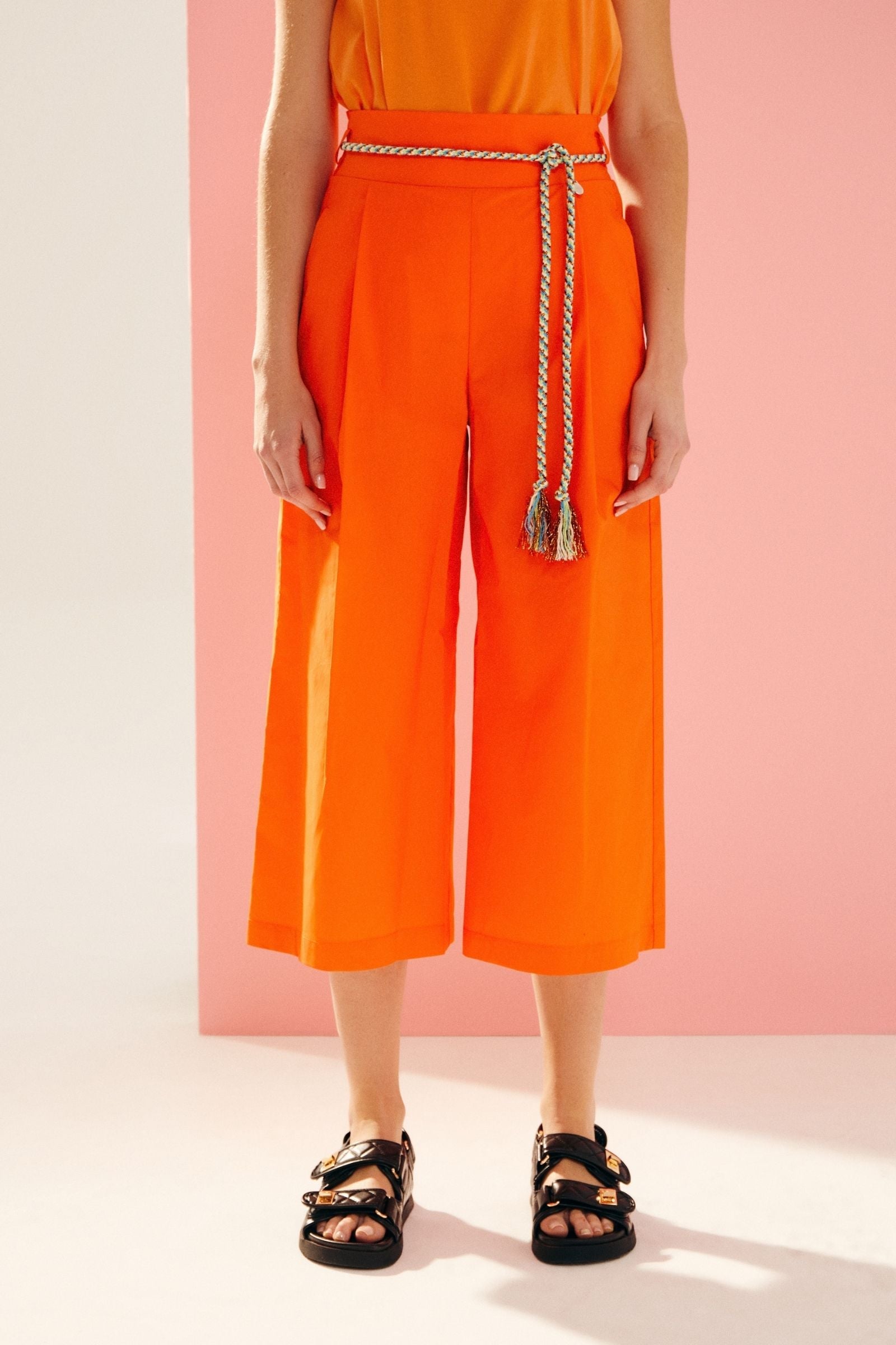 Pantalón naranja flúor ancho pinzas con cinturón de Lolitas - lolitasyl.com