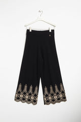 Pantalon negro ancho bordado beige en el contorno Lolitas&L - lolitasyl.com
