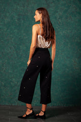 Pantalon negro ancho con motivo flor bordada LolitasyL - lolitasyl.com