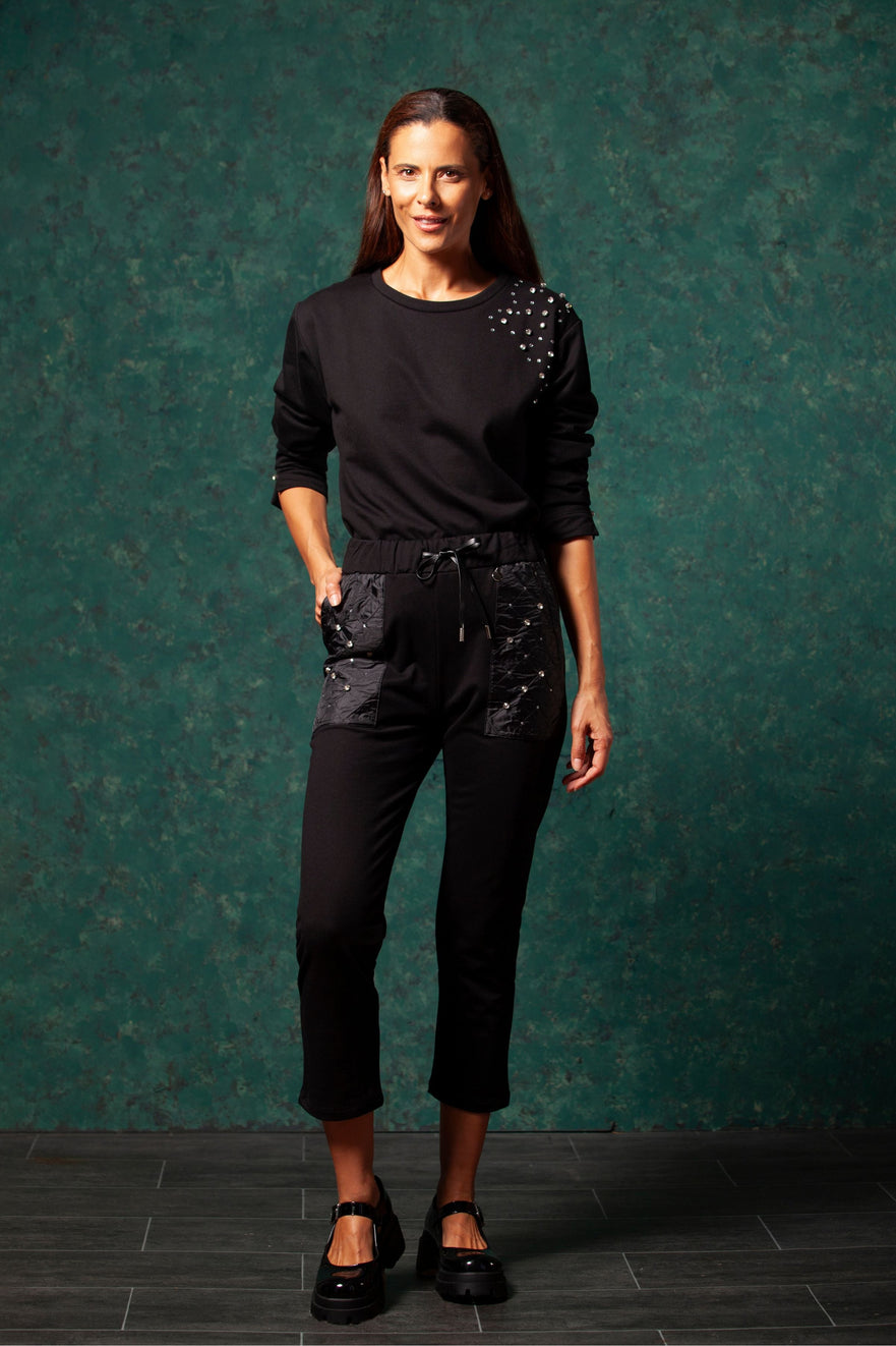 Pantalon negro con bolsillos guata y stras LolitasyL - lolitasyl.com