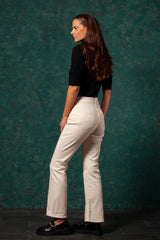 Pantalon vaquero crema con cinco bolsillos acampanado LolitasyL - lolitasyl.com