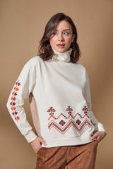 Sudadera crema con bordado etnico y espalda combinada de rayas Lolitas - lolitasyl.com