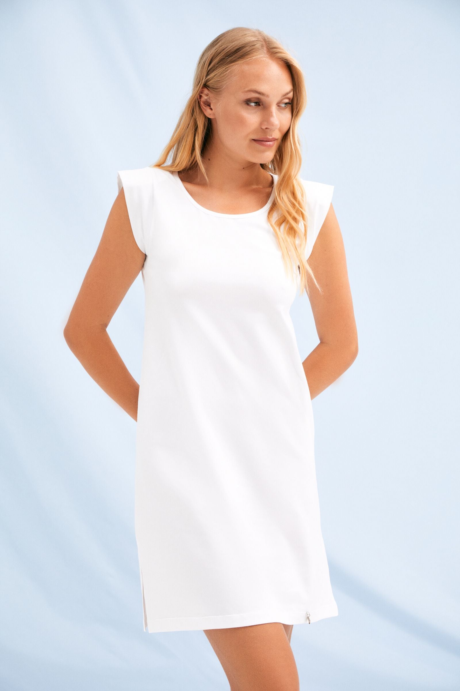 Vestido blanco liso con manga pegada Lolitas&L - lolitasyl.com