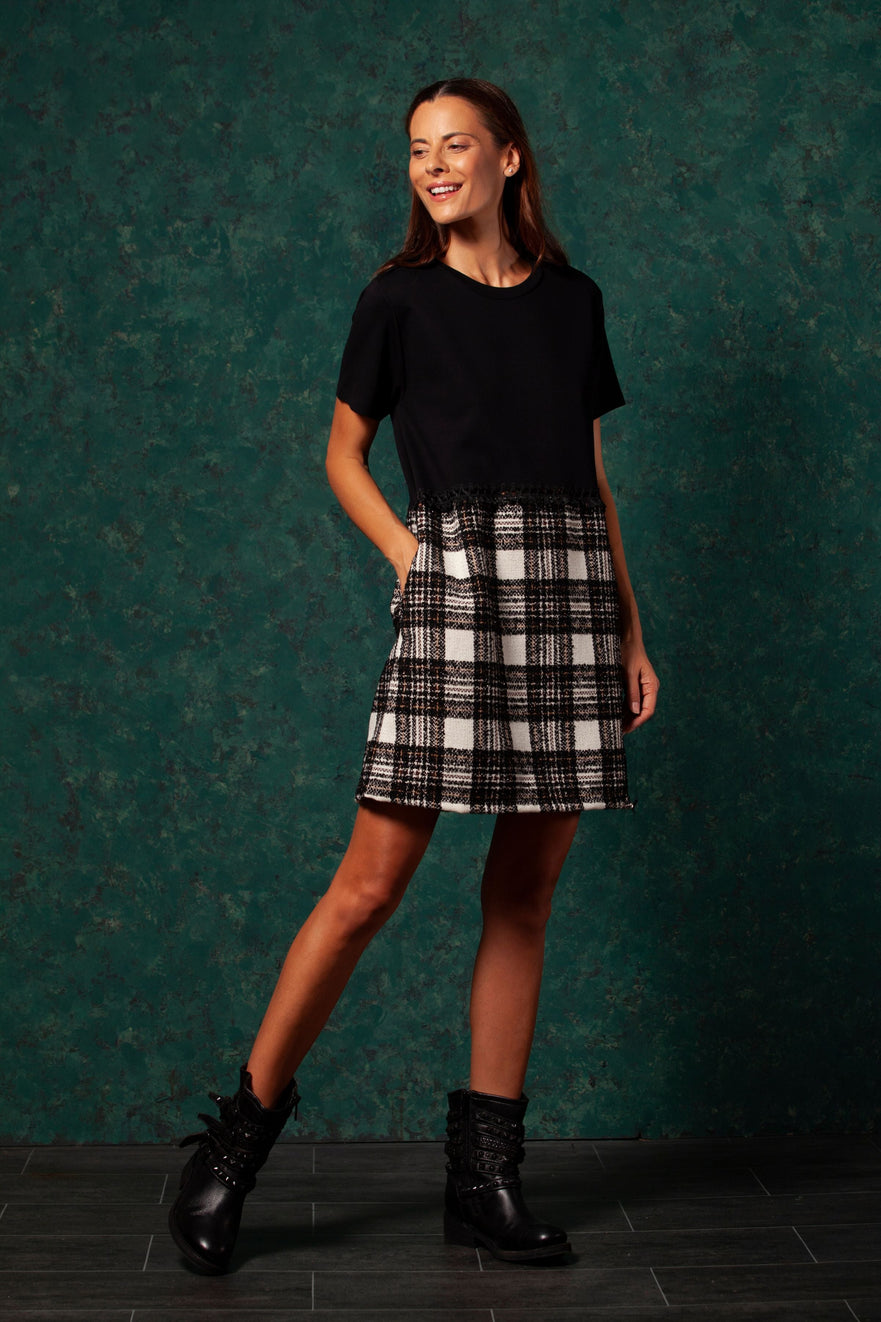 Vestido negro con falda en cuadro escoces LolitasyL - lolitasyl.com