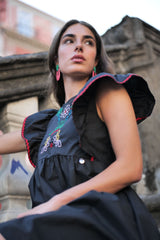 Vestido negro corto bordado etnico con volante Lolitas&L - lolitasyl.com