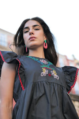Vestido negro corto bordado etnico con volante Lolitas&L - lolitasyl.com